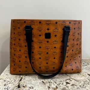 MCM Large Klassik Tote in Visetos